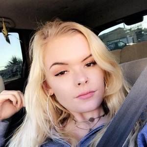 Meet your Posher, Lacey